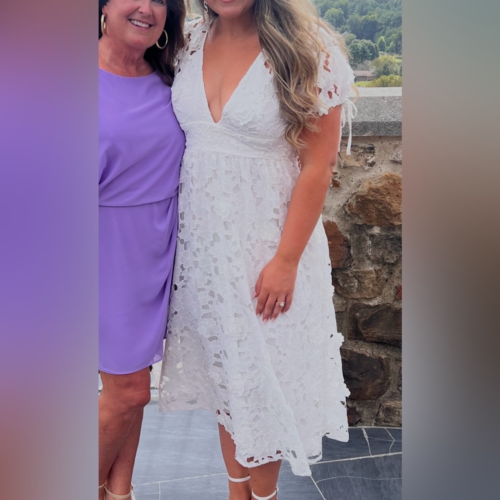 Elegant White Lace Dress
